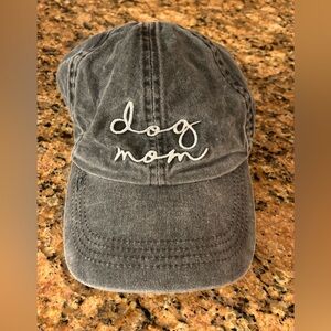 Gray 'Dog Mom' Embroidered Cap